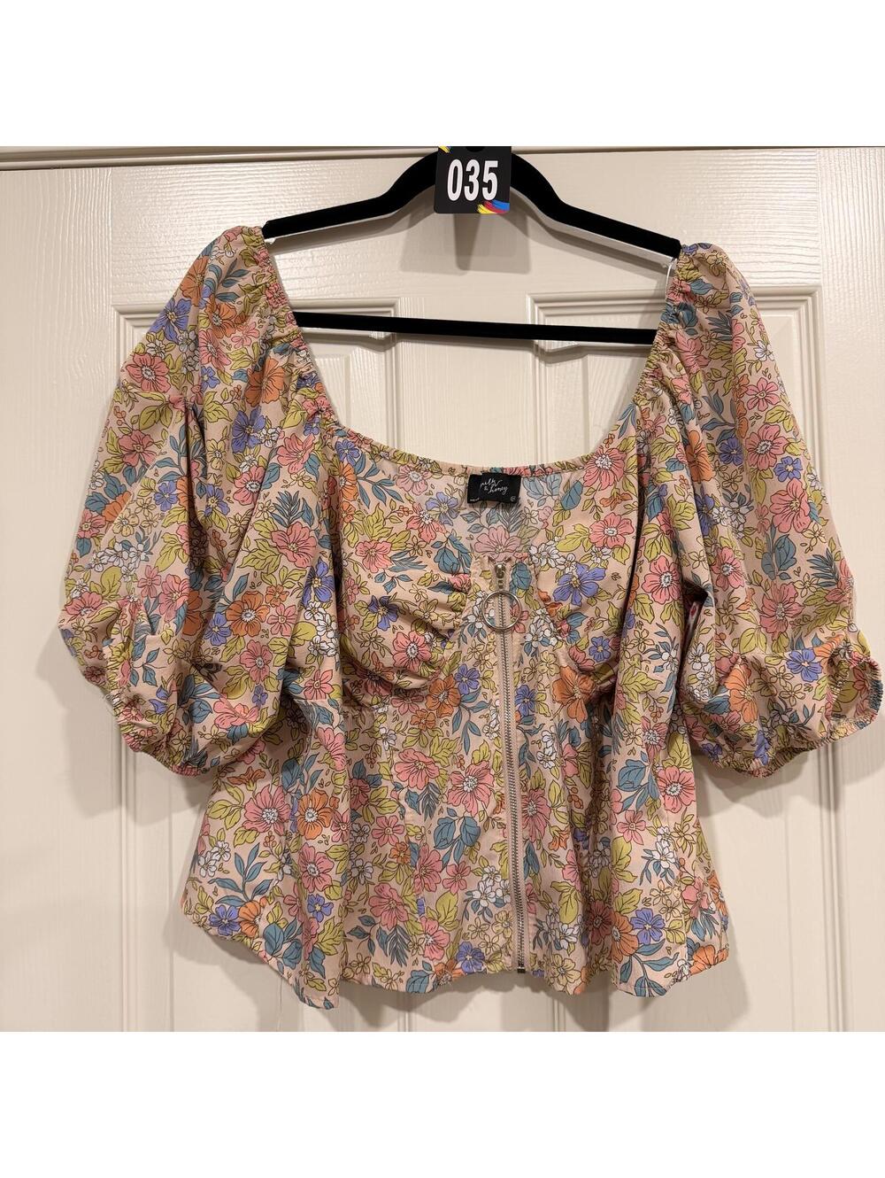 #35 MILK & HONEY Floral Puff Sleeve‎ Top 22.5”PTP SZ. 2X